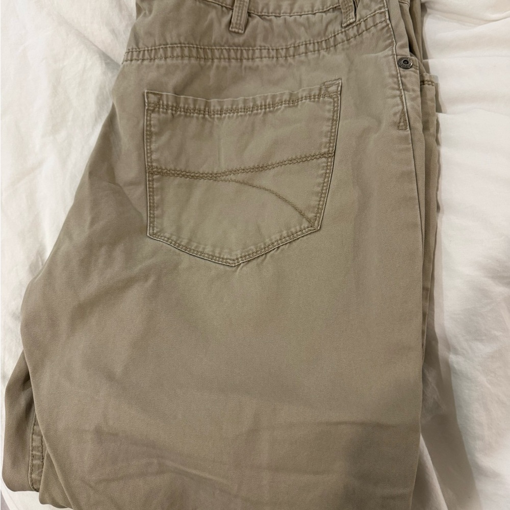 Tommy Hilfiger Khaki Pants with Striped Lining